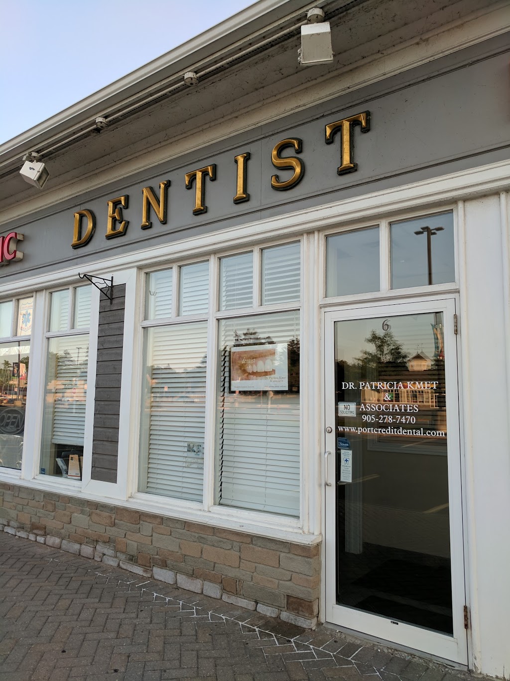 Port Credit Dental | 224 Lakeshore Rd W, Mississauga, ON L5H 1G6, Canada | Phone: (905) 278-7470