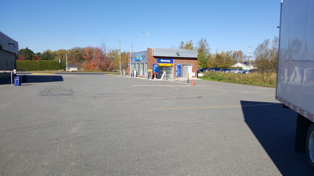 Ultramar | 3326 Rue King E, Sherbrooke, QC J1G 5J3, Canada | Phone: (819) 569-8037