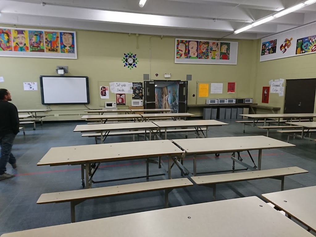 École Secondaire François-Williams | 950 Rue de Normandie, Saint-Amable, QC J0L 1N0, Canada | Phone: (450) 645-2362