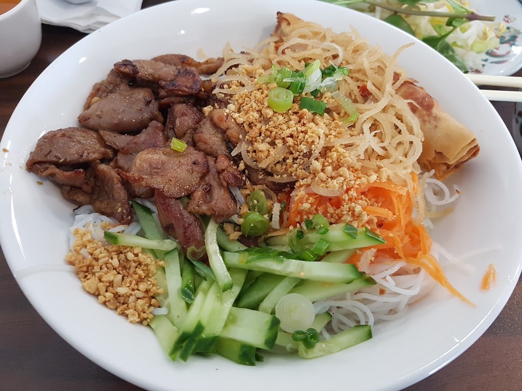 Pho Mi 888 Restaurant | 972 Hamilton Rd Unit 11, London, ON N5W 1V6, Canada | Phone: (519) 455-0361