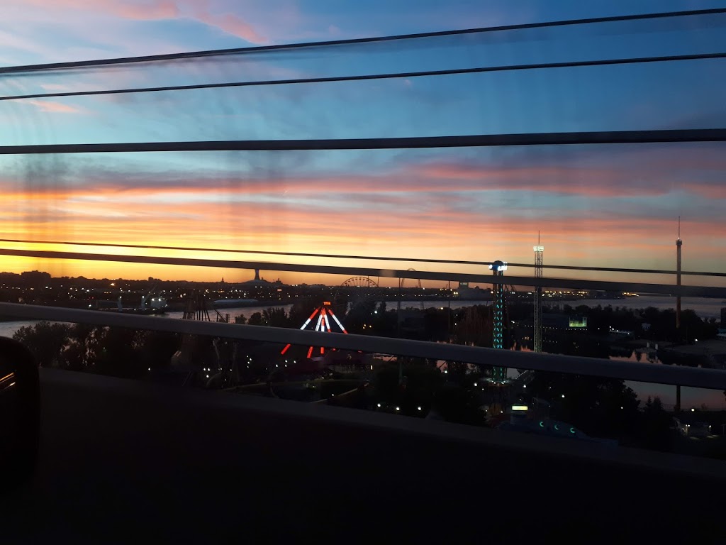 colisée Jean Béliveau | Pont Jacques-Cartier, Longueuil, QC H3C, Canada