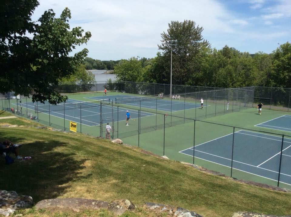 Club de Tennis Francois-Godbout | 35 Rue Mario, Waterloo, QC J0E 2N0, Canada | Phone: (514) 882-0736