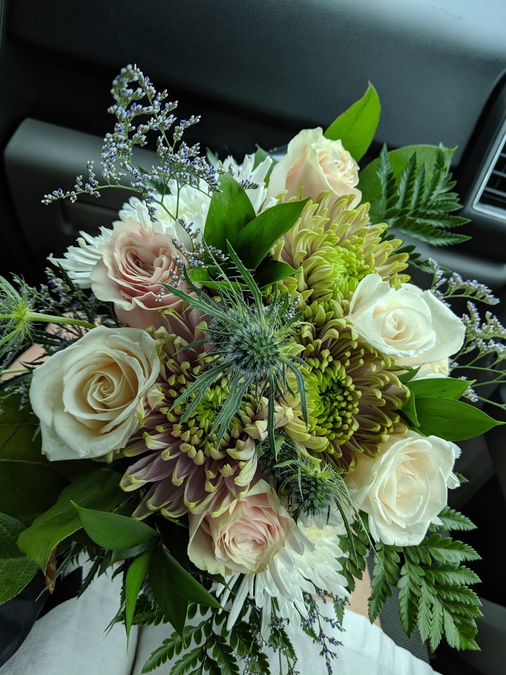 Quinte Floral Design Ltd. | 205 N Front St, Belleville, ON K8P 3C2, Canada | Phone: (613) 969-1202