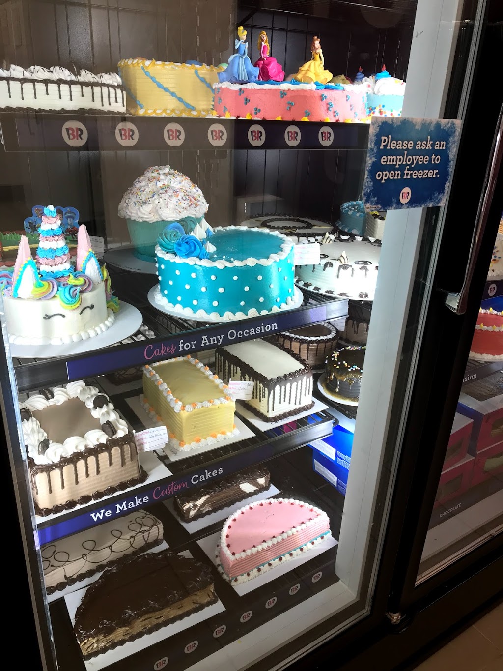 Baskin Robbins | 72 Quarry Edge Dr, Brampton, ON L6V 4K2, Canada | Phone: (905) 451-5199