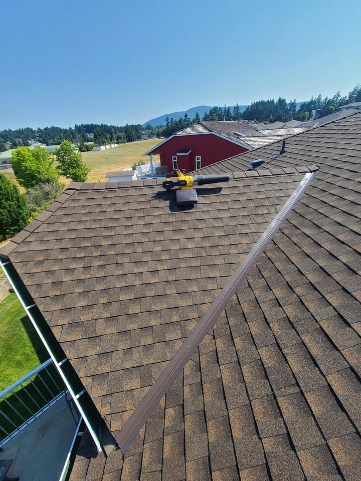 Moses Roofing | 484 Park Ave, Nanaimo, BC V9R 4H4, Canada | Phone: (250) 713-6908