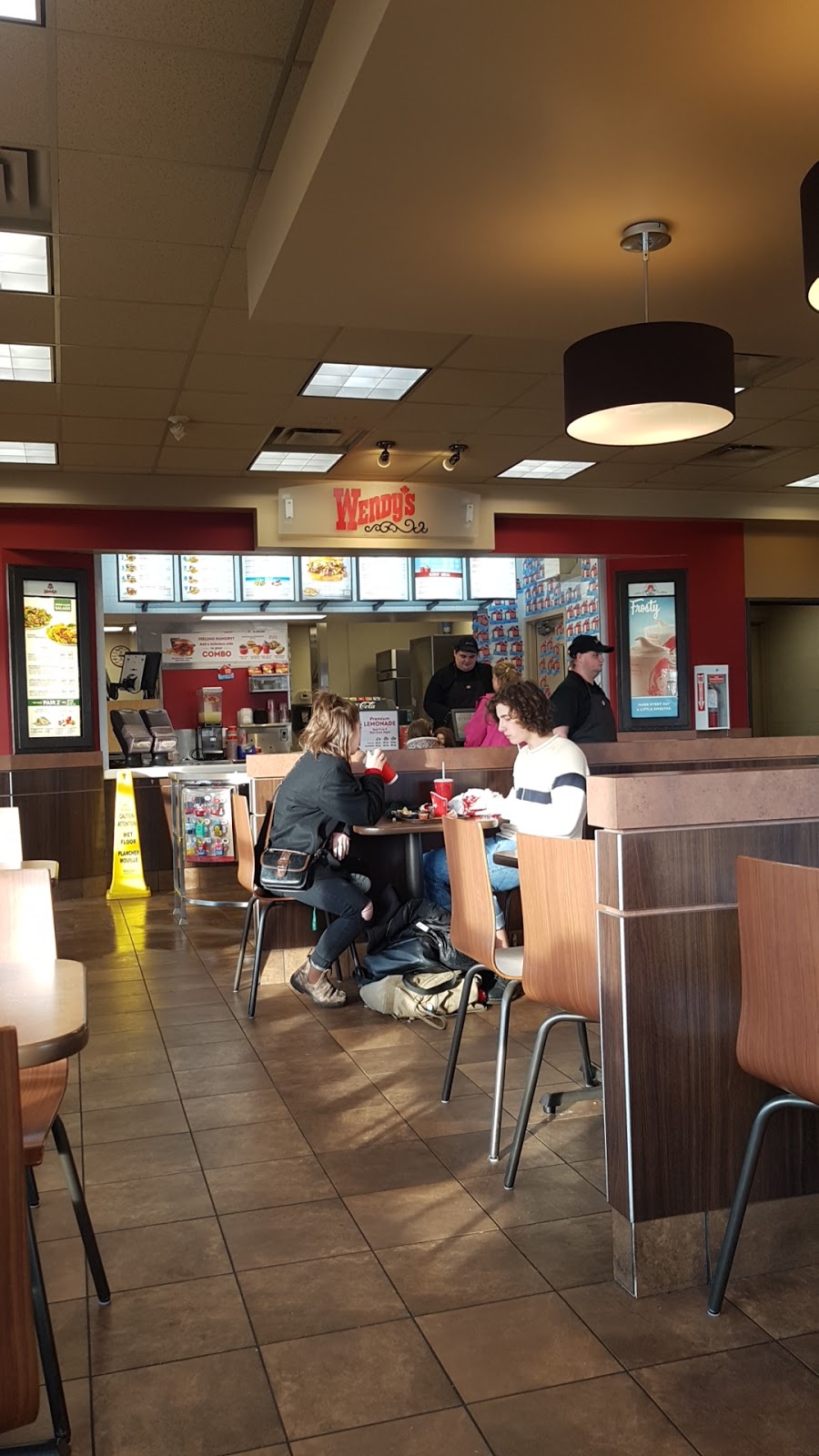 Wendys | Lincoln Mall Annex, 525 Welland Ave, St. Catharines, ON L2M 6P3, Canada | Phone: (905) 684-2717