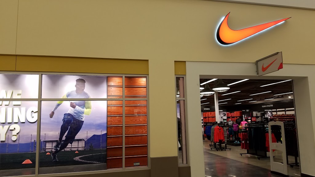 Nike Factory Store | 3311 Simcoe 89 Suite F30, Cookstown, ON L0L 1L0, Canada | Phone: (705) 458-2513