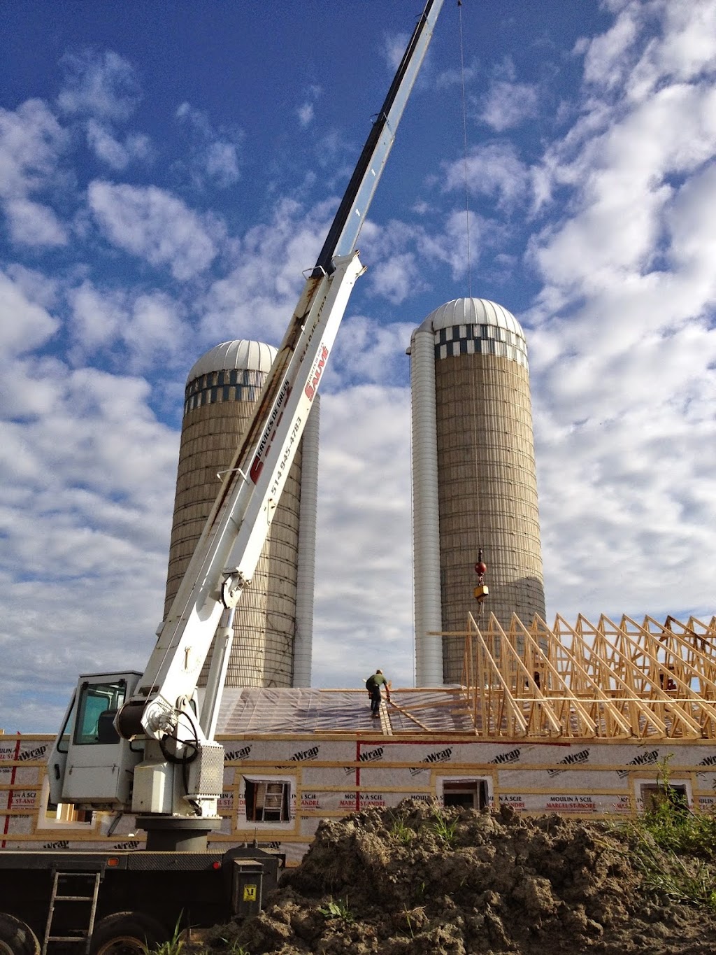 Services de Grues Sauvé inc. | 38 Rue de Chambéry, Terrebonne, QC J6Y 0E4, Canada | Phone: (514) 945-4783