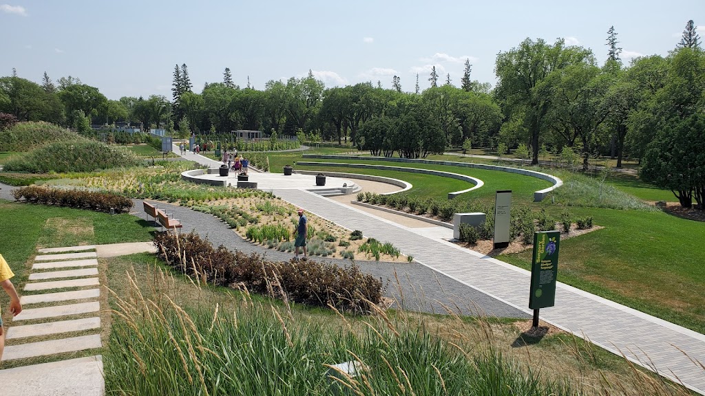 Gardens at The Leaf | 145 Locomotive Dr, Winnipeg, MB R3P 2N6, Canada | Phone: (204) 927-6000