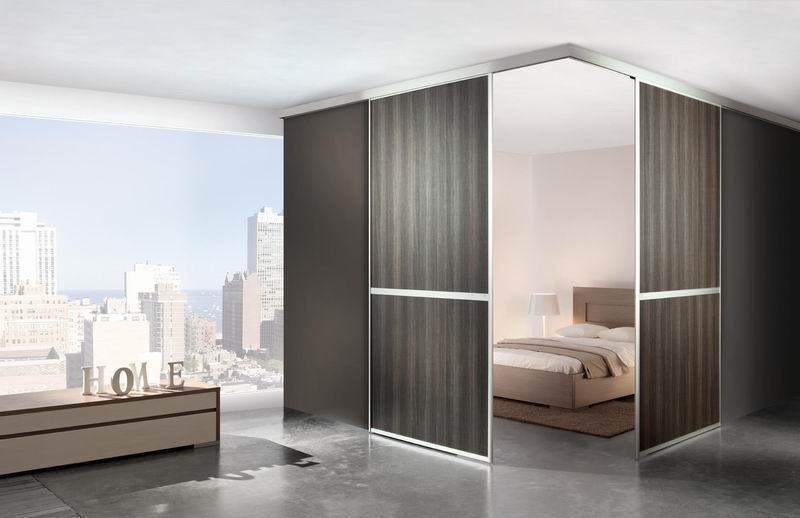 Komandor Canada Closets & Sliding Doors Inc. | 863 Rangeview Rd, Mississauga, ON L5E 1H1, Canada | Phone: (905) 766-0880