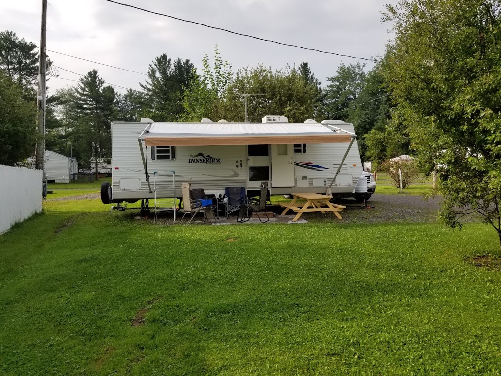 Camping De LEstrie | 630 Chemin de Frost Village, Shefford, QC J2M 1C1, Canada | Phone: (450) 539-3728