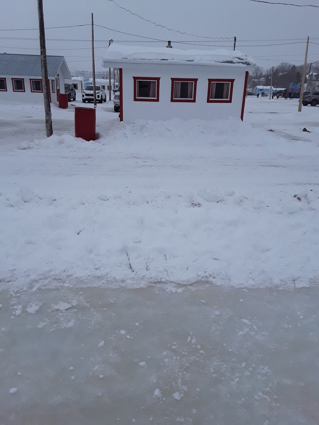 Mario Leduc - Pêche aux petits poissons des Chenaux | 780 Montée de lEnseigne, Sainte-Anne-de-la-Pérade, QC G0X 2J0, Canada | Phone: (418) 325-2402