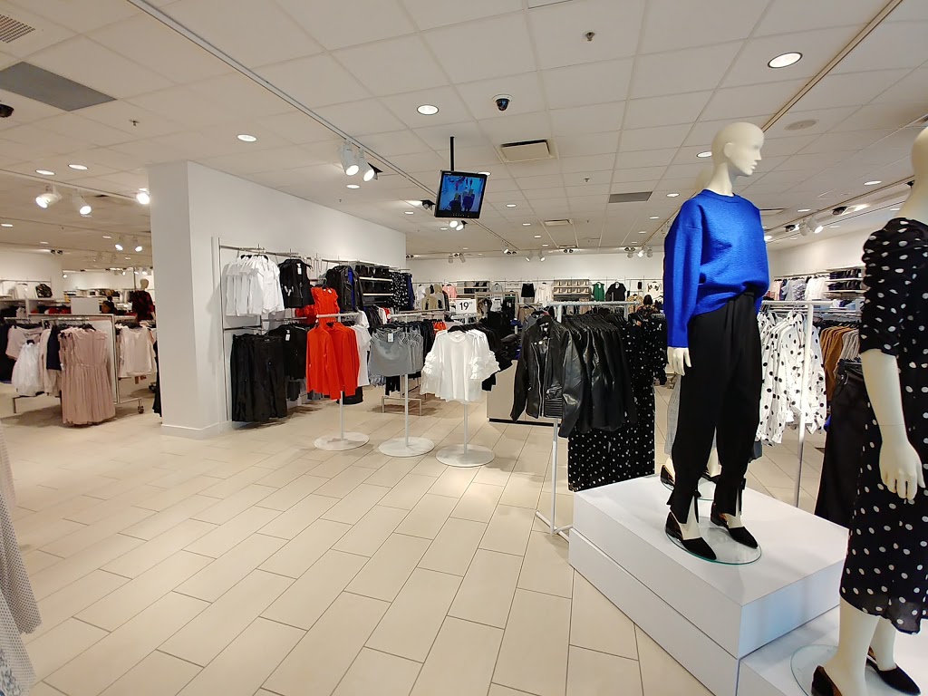 H&M | 240 Leighland Ave, Oakville, ON L6H 3H6, Canada | Phone: (855) 272-7007