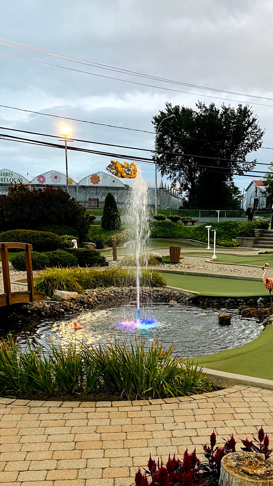 Miniature Golf Fabreville | 3315 Bd Sainte-Rose, Laval, QC H7P 4L7, Canada | Phone: (450) 625-4752