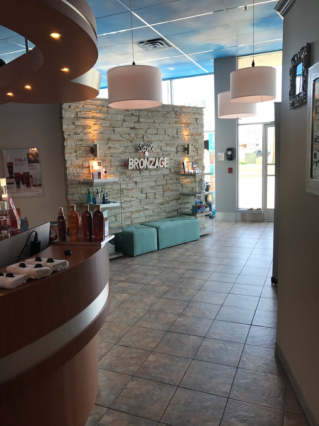 Multi Centre Soins Beauté | 4096 Bd de lAuvergne, Québec, QC G2C 0E2, Canada | Phone: (418) 845-8005