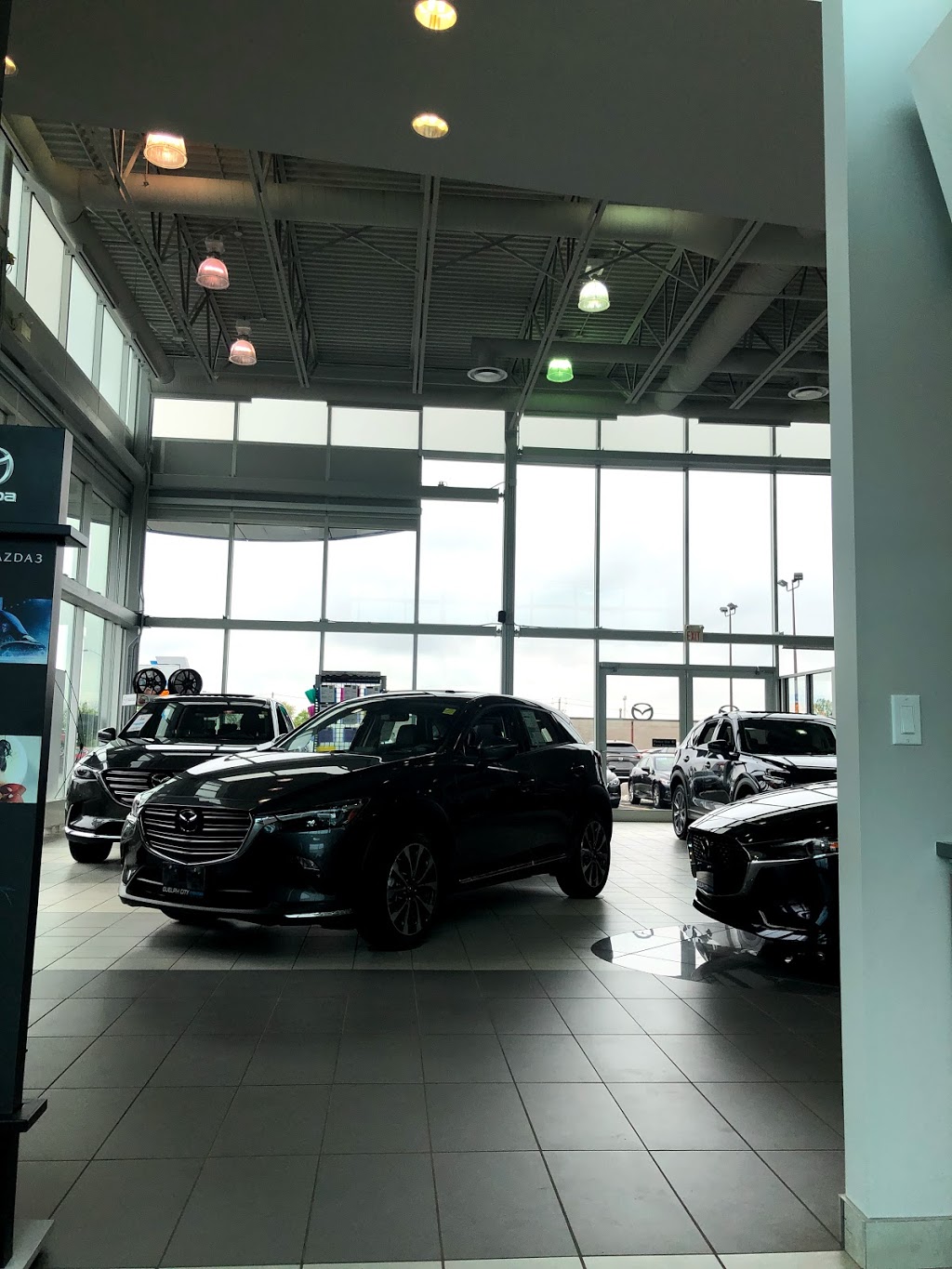 Guelph City Mazda | 949 Woodlawn Rd W, Guelph, ON N1K 1C9, Canada | Phone: (519) 837-3020