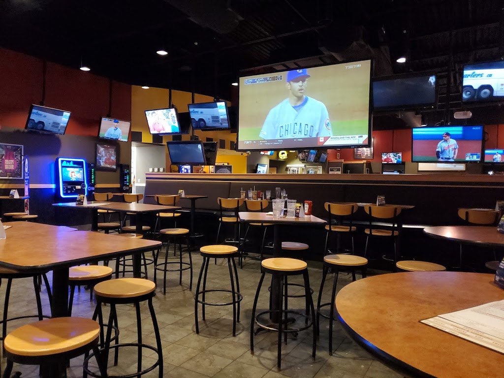 Buffalo Wild Wings | 18287 Yonge St, East Gwillimbury, ON L9N 0A2, Canada | Phone: (905) 853-8668