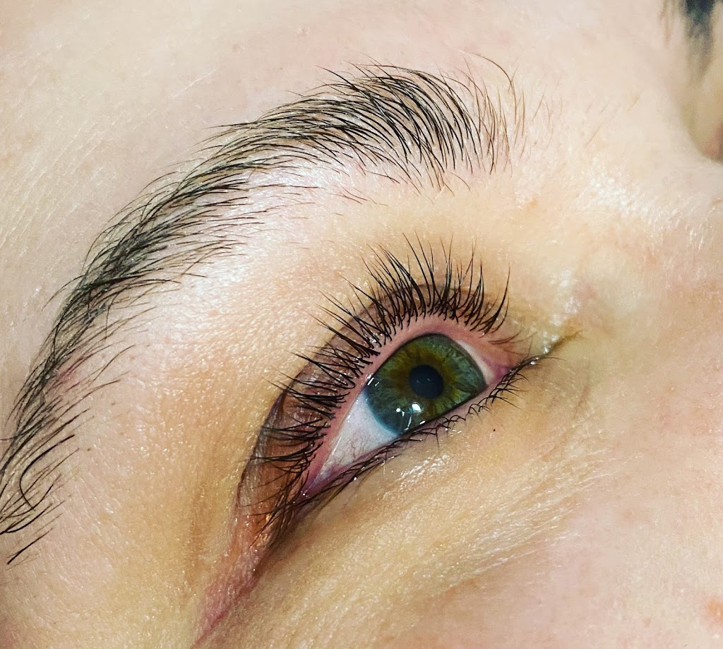 Lashes By L | 436 22 Ave NW, Calgary, AB T2M 1N3, Canada | Phone: (403) 389-5758