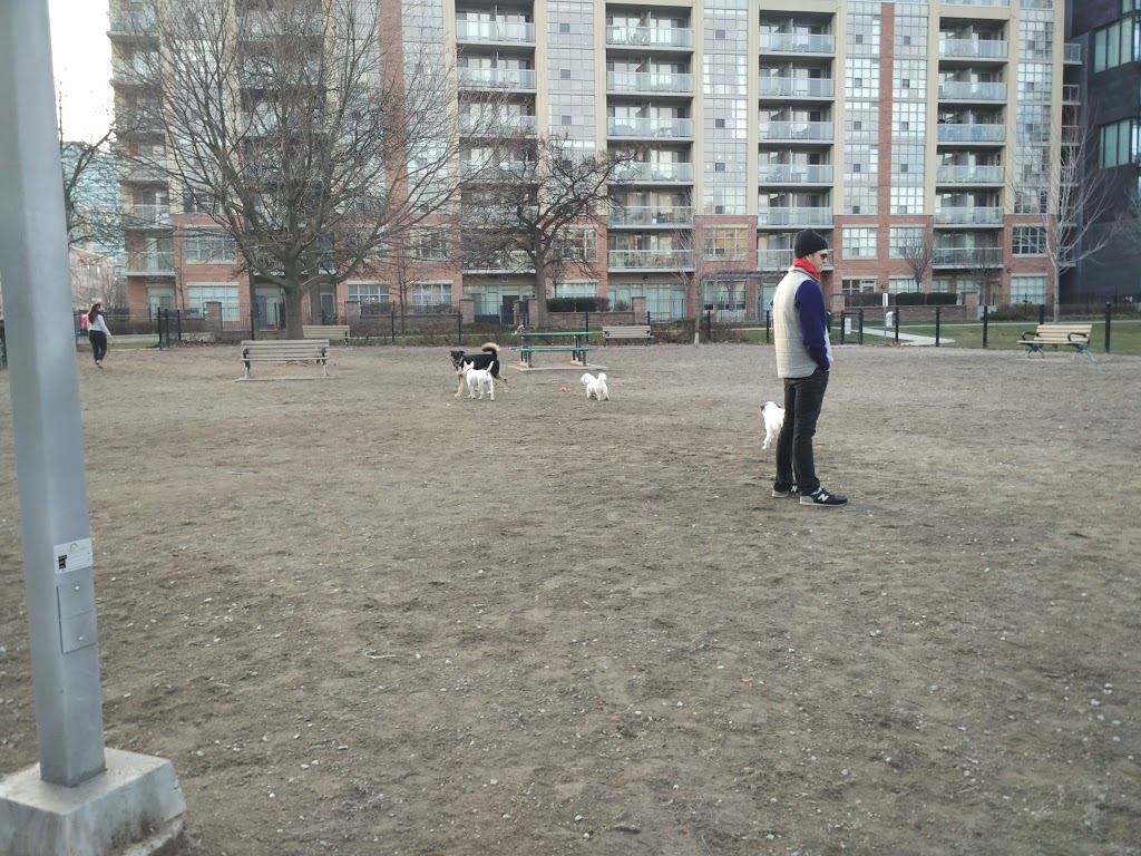 Stanley Off Leash Dog Park | 700 Wellington St W, Toronto, ON M5V 1G7, Canada | Phone: (416) 338-4386