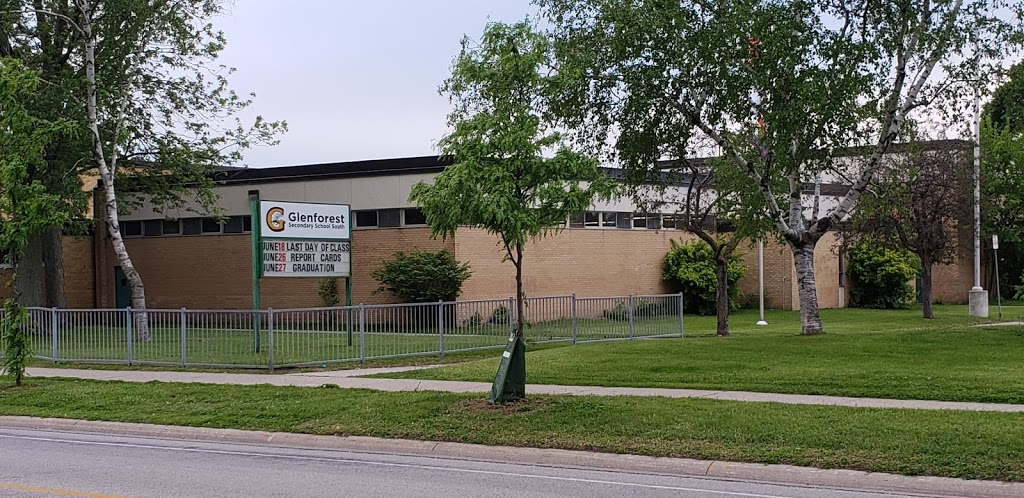 Glen Forest Secondary School South | 1490 Ogden Ave, Mississauga, ON L5E 2H8, Canada | Phone: (905) 274-2391