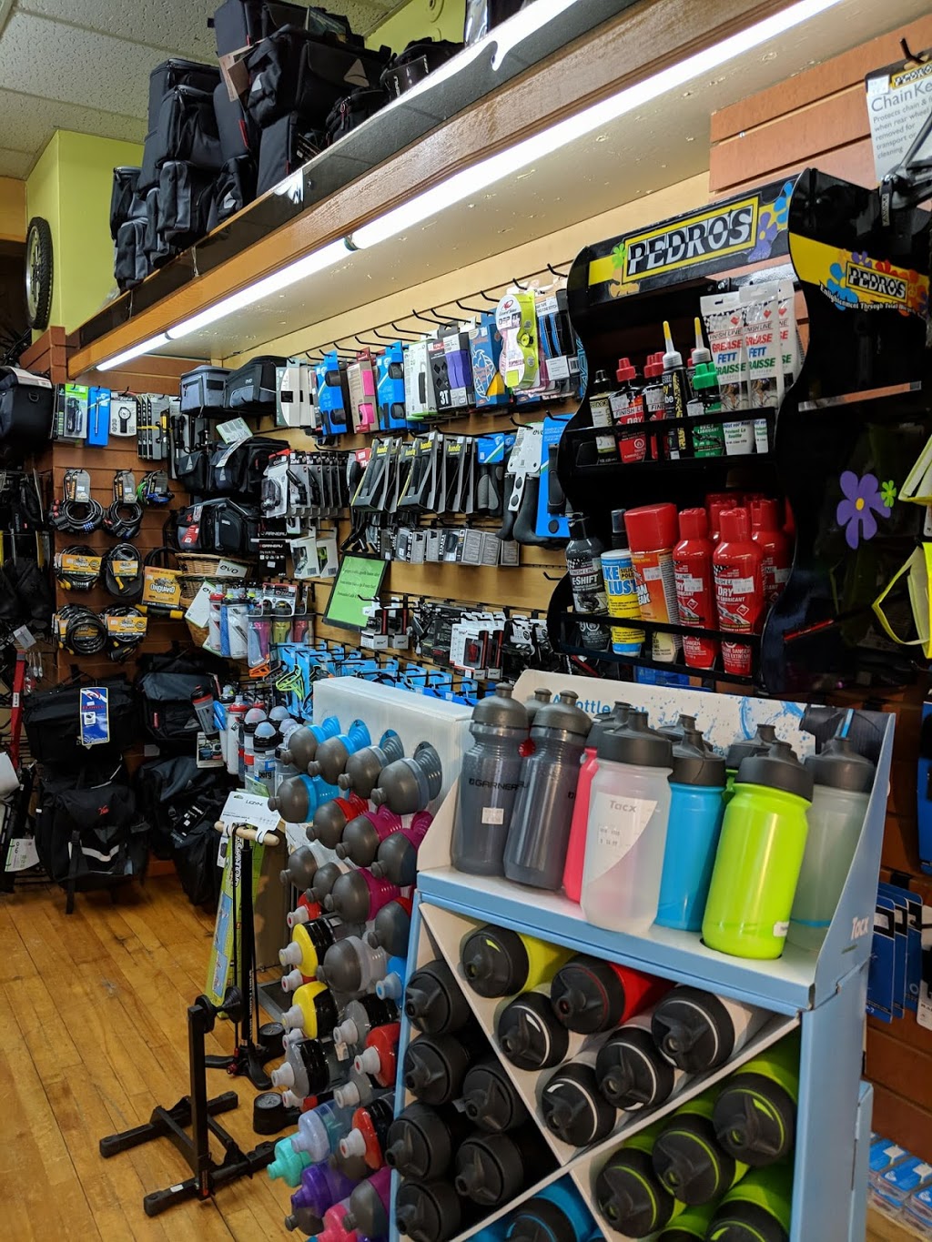 Bicycles et Sports Laplante Inc. | 242 Rue Saint-Marcel, Drummondville, QC J2B 2E4, Canada | Phone: (819) 472-2363