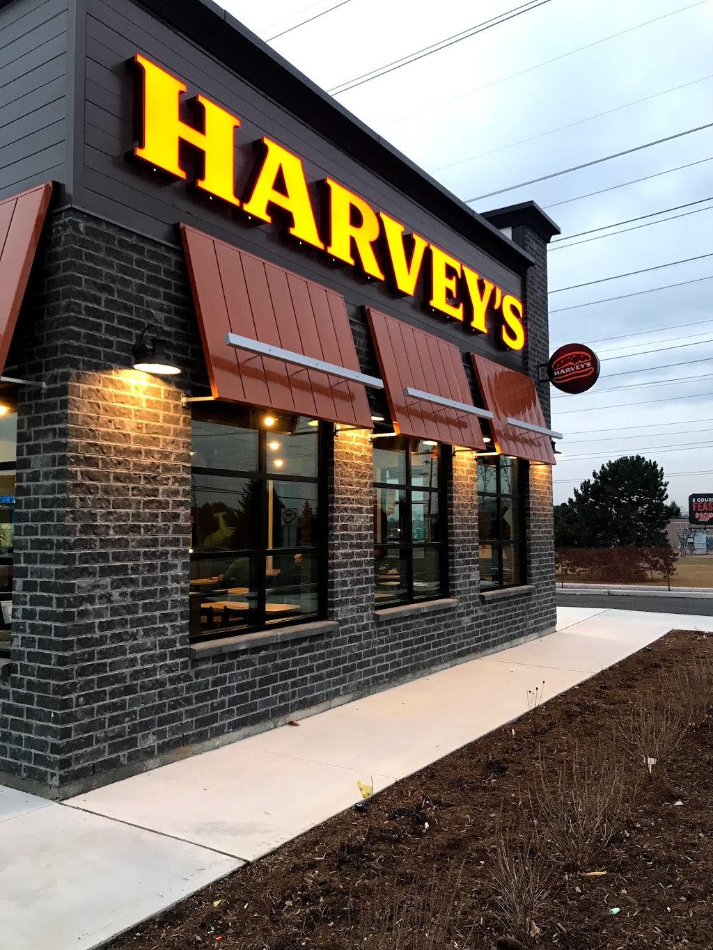 Harveys | 1635 Bayly St, Pickering, ON L1W 0B1, Canada | Phone: (289) 539-0300