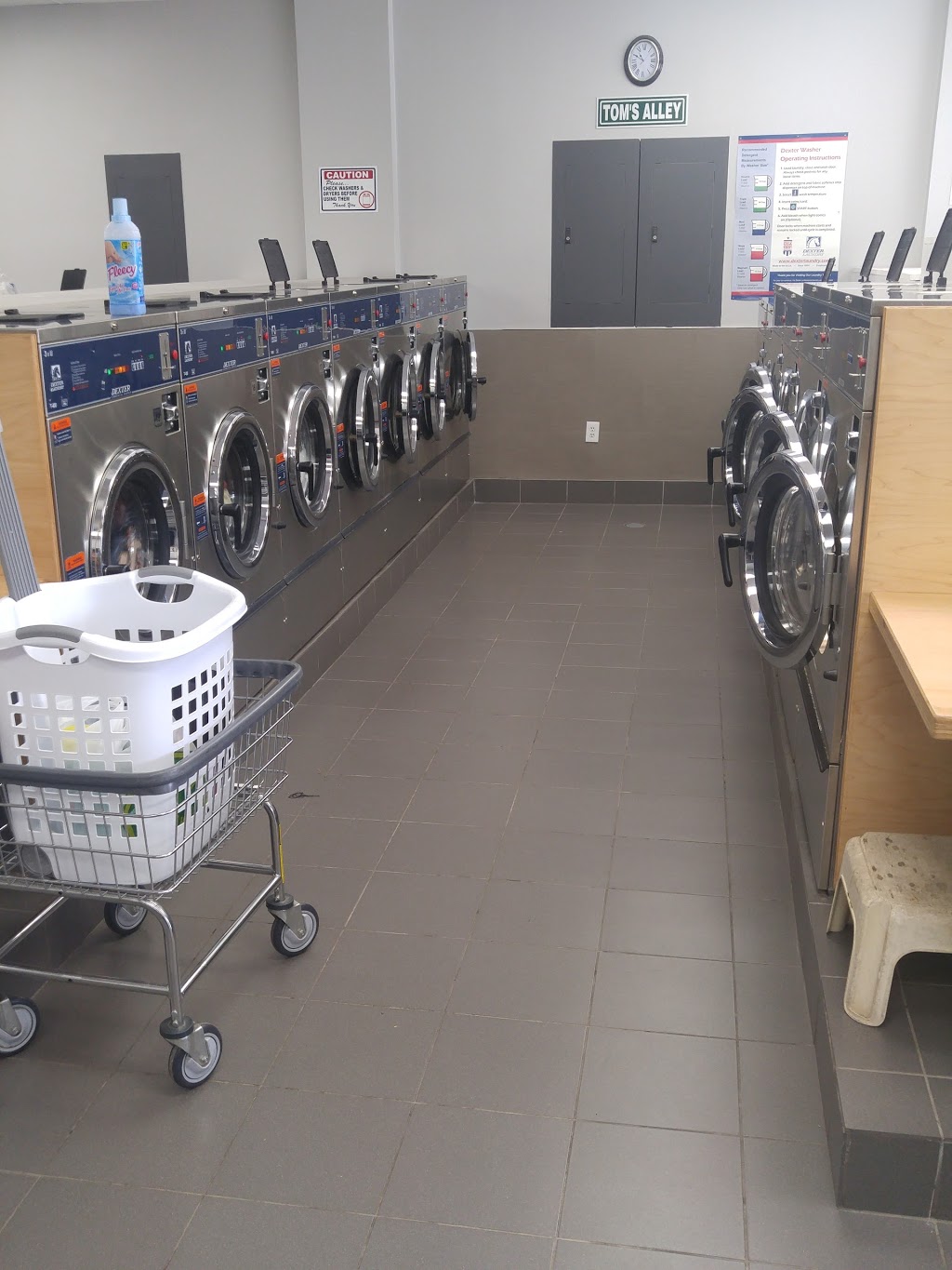 Ez Laundromat | 1786 Weston Rd, York, ON M9N 1V8, Canada | Phone: (647) 347-6200