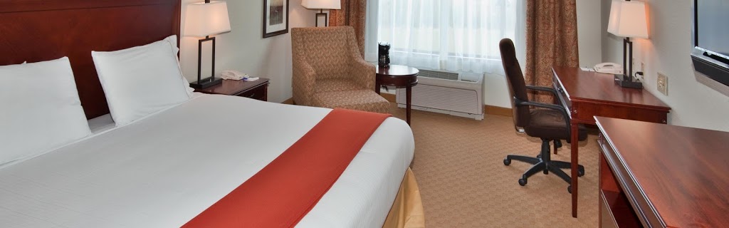 Holiday Inn Express & Suites Brockville | 7815 Kent Blvd, Brockville, ON K6V 6N7, Canada | Phone: (613) 342-1883