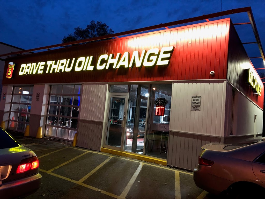 Take 5 Oil Change | 2308 Lake Shore Blvd W, Etobicoke, ON M8V 1B5, Canada | Phone: (416) 251-2668