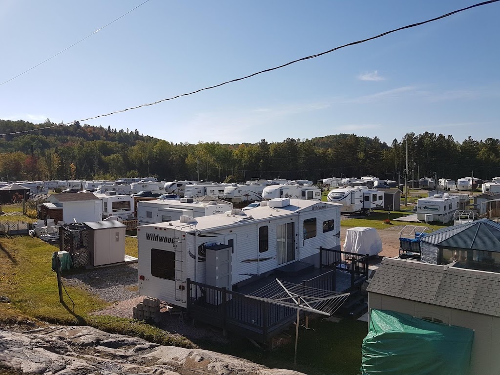 Camping Dubuc | 4057 Du Portage-des-roches Ch S, Laterrière, QC G7N 1X3, Canada | Phone: (418) 929-2203