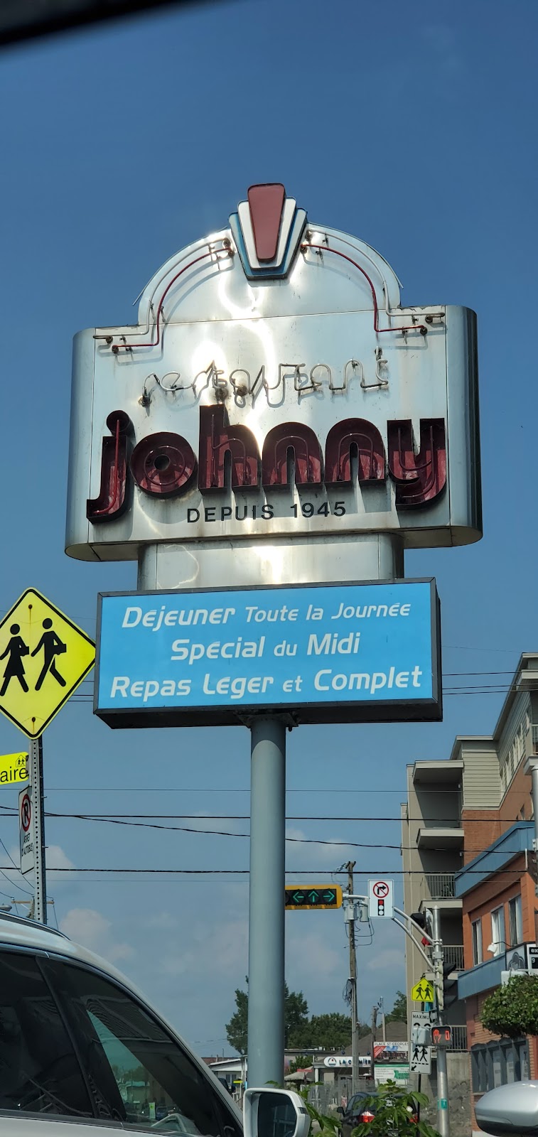 Johnny | 603 Rue St Georges, Saint-Jérôme, QC J7Z 5B7, Canada | Phone: (450) 436-1339