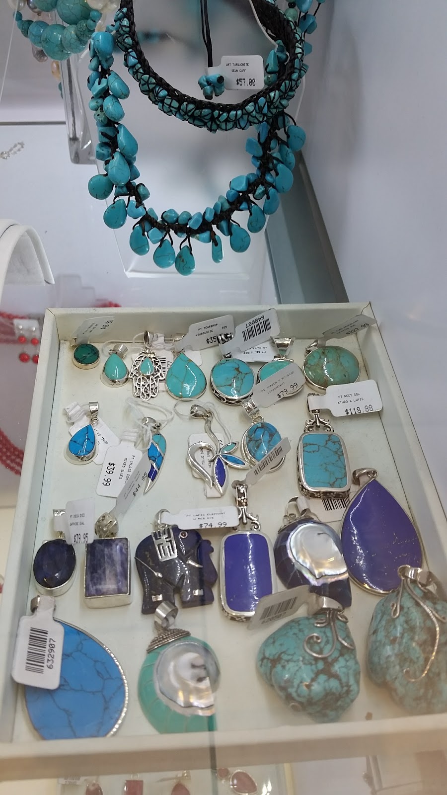 Vivah Jewellery | 221 Glendale Ave, St. Catharines, ON L2T 2K9, Canada | Phone: (905) 685-3237