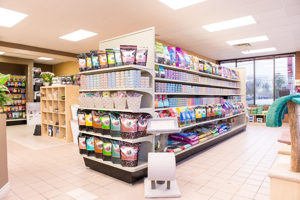 Laura Janes Pet Food & Supplies | 97 Dufferin St, Perth, ON K7H 3A5, Canada | Phone: (613) 466-0644