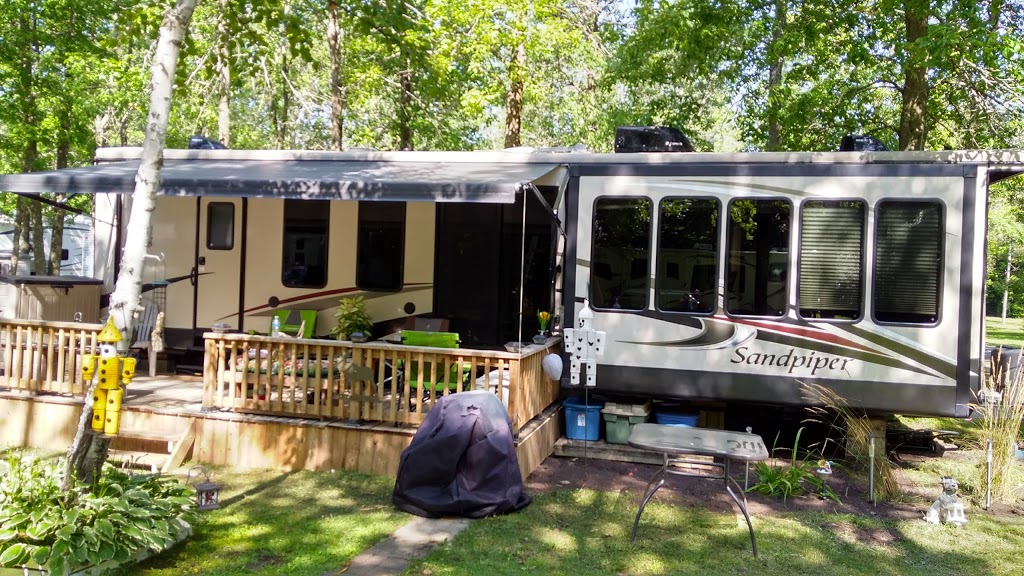 Lucky Loon Family Campground | 66 Graham Lake Rd, Mallorytown, ON K0E 1R0, Canada | Phone: (613) 923-5449