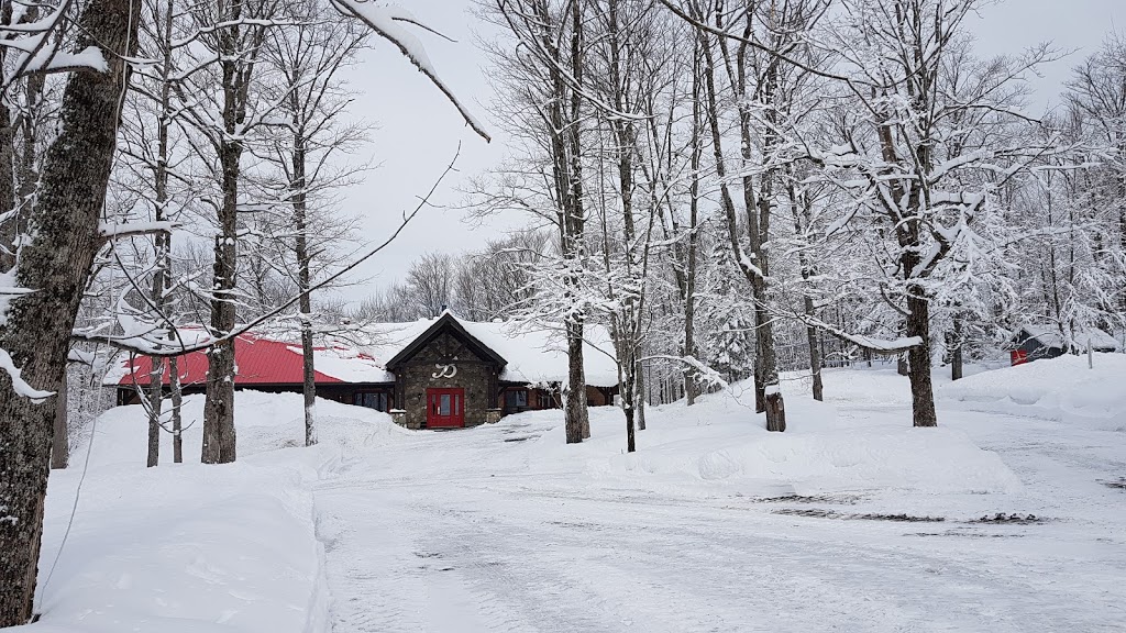 Cabane à sucre Sucrerie Busque | 25 Route du Lac-Poulin, Saint-Benoît-Labre, QC G0M 1P0, Canada | Phone: (418) 228-0045