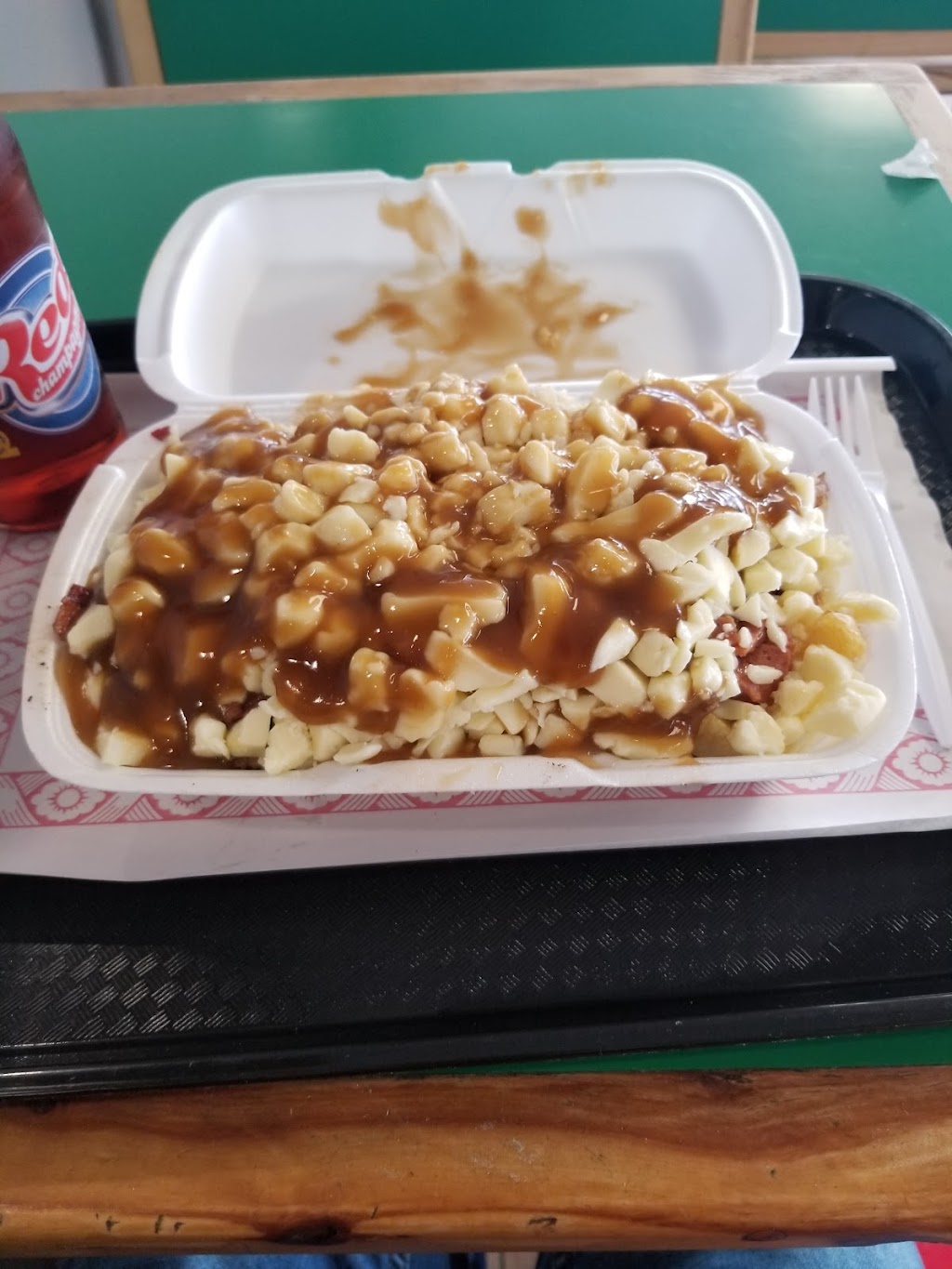 Roi Du Chien Chaud (Le) | 103 Rue de Quen, Dolbeau-Mistassini, QC G8L 4R9, Canada | Phone: (418) 276-5263