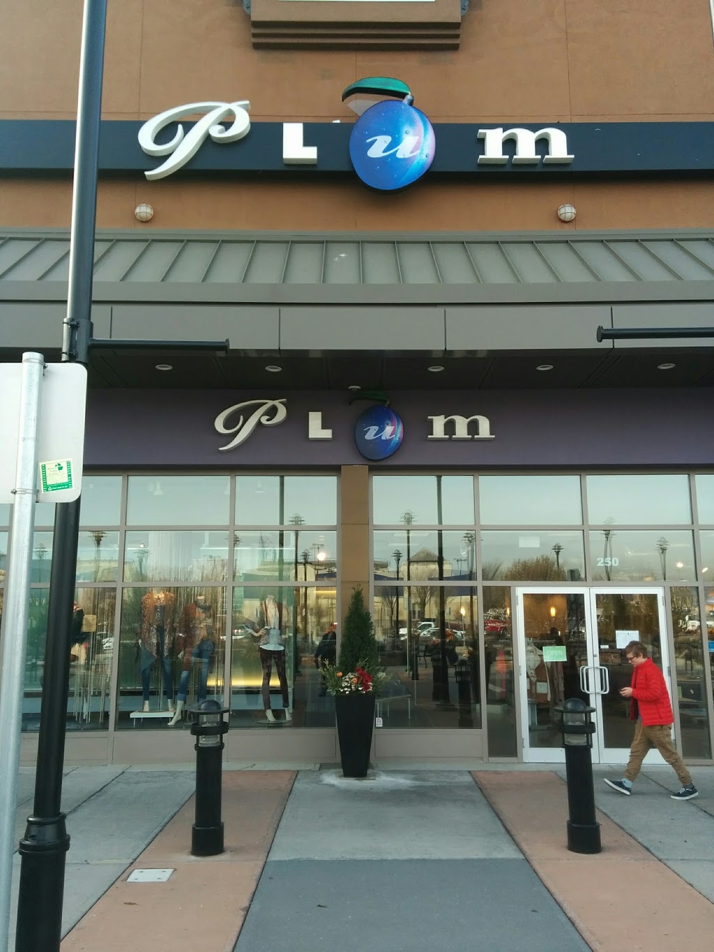 Plum in Westhills Towne Centre | 250 Stewart Green SW, Calgary, AB T3H 3C8, Canada | Phone: (403) 240-1484