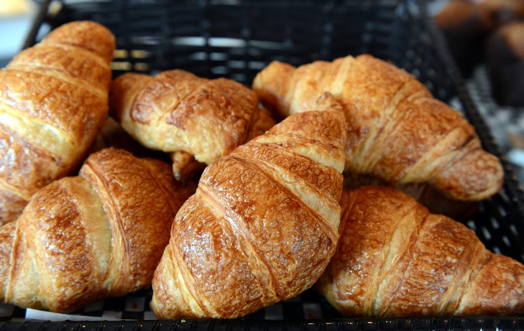 To each his bread | 10997 Boulevard Sainte-Anne, Beaupré, QC G0A 1E0, Canada | Phone: (418) 702-3003