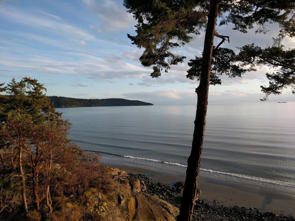 Alexander Beach | 3999 Laura Jo Pl, Anacortes, WA 98221, USA