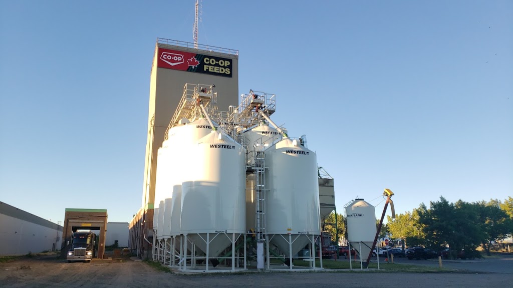 Federated coop feed plant | 2855 T 10 Ave NE, Calgary, AB T2A 7X1, Canada | Phone: (403) 571-3515