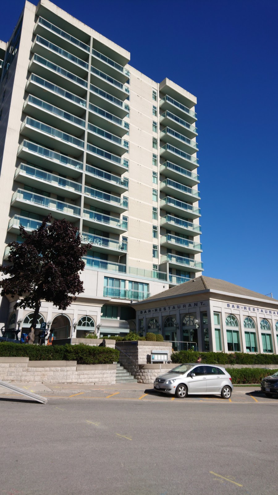 The Waterside Inn | 15 Stavebank Rd S, Mississauga, ON L5G 2T2, Canada | Phone: (905) 891-7770