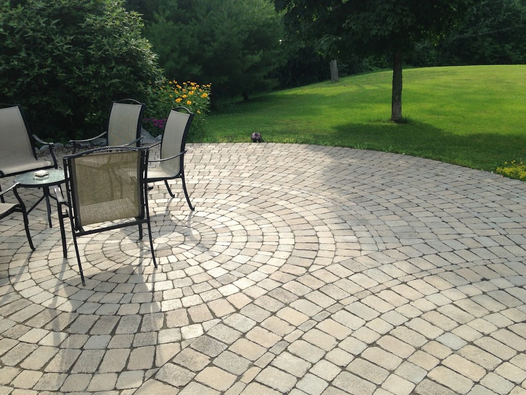 Kingston Interlocking Paving Stone | 2883 Leeman Rd, Elginburg, ON K0H 1M0, Canada | Phone: (613) 547-6411