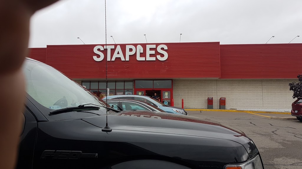 Staples | 36 Barrie View Dr, Barrie, ON L4N 8V4, Canada | Phone: (705) 733-3329