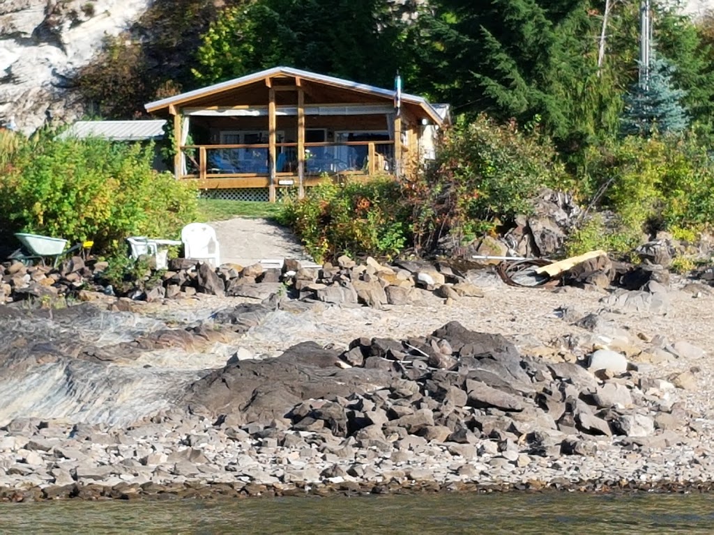 Shuswap Cabin Rentals | 2522 Eagle Bay Rd, Blind Bay, BC V0E 1H1, Canada | Phone: (250) 803-2554