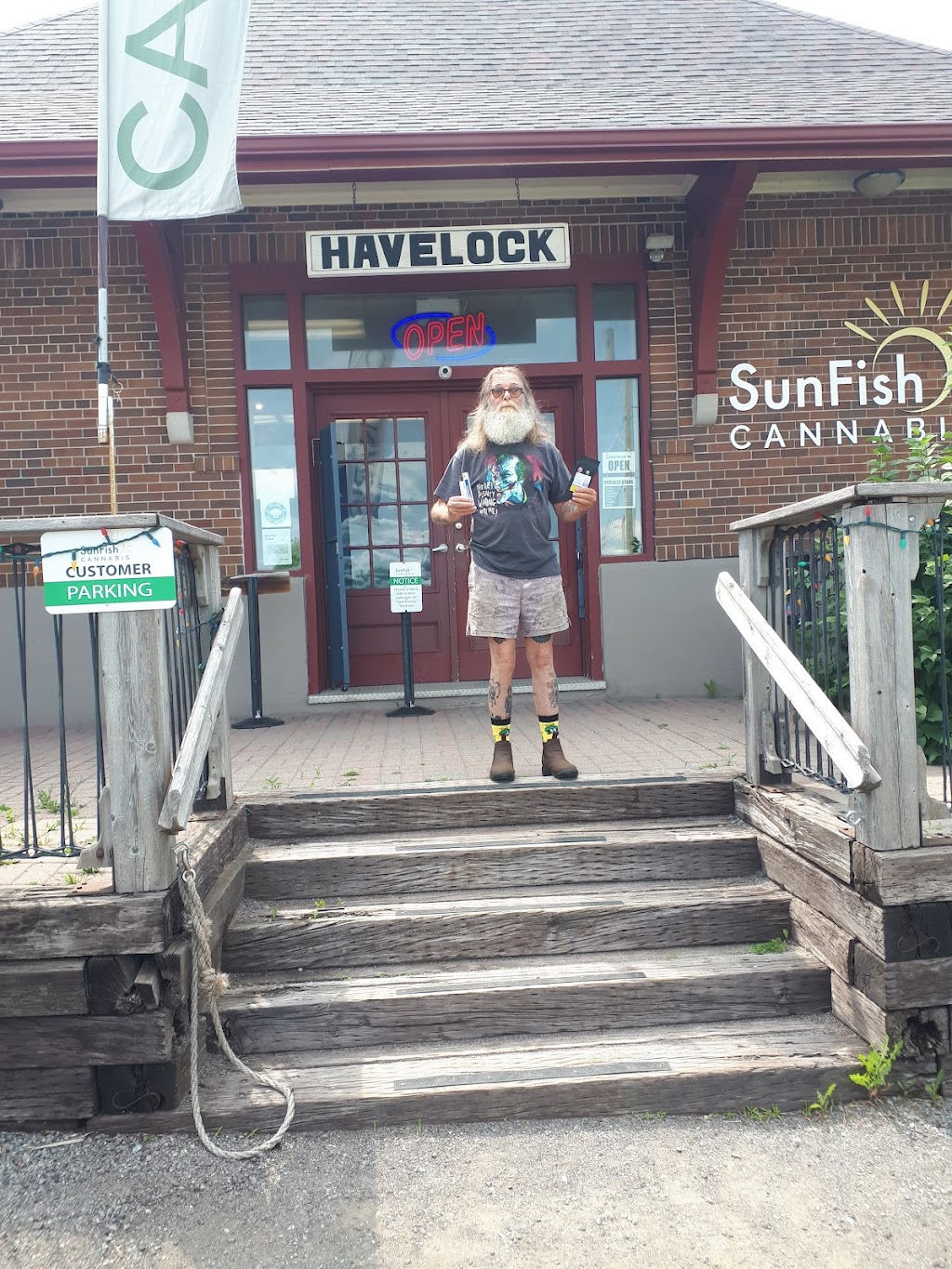 SunFish Cannabis Havelock | 30 Ottawa St E, Havelock, ON K0L 1Z0, Canada | Phone: (705) 803-0303