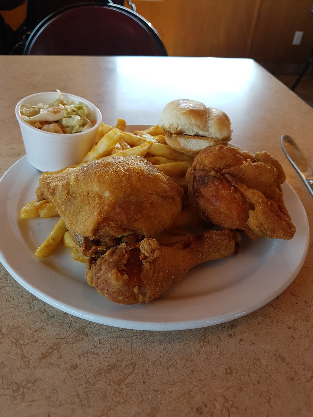 Rogers Drive-In Restaurant | 4717 50 Ave, Rimbey, AB T0C 2J0, Canada | Phone: (403) 843-3805