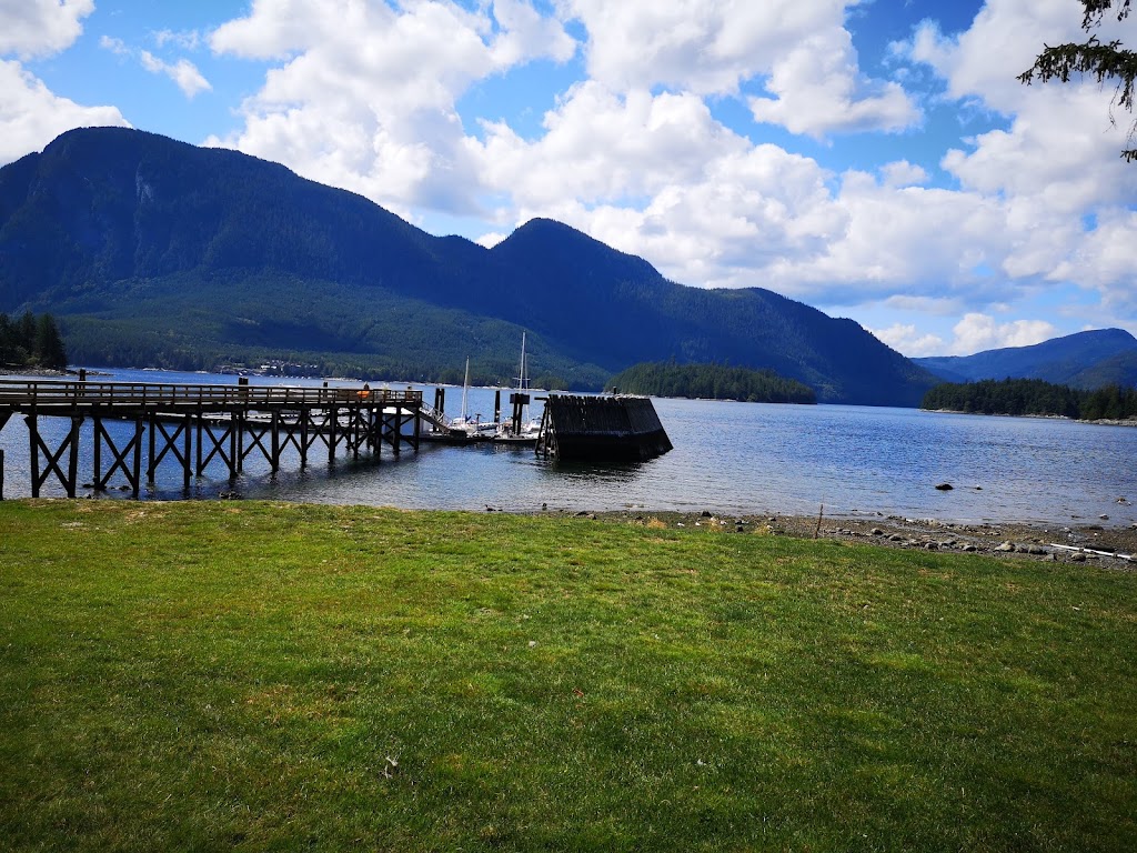 Big Bay General Store | 1 Big Bay Trail Stuart Island, Strathcona, BC V0P 1V0, Canada | Phone: (250) 202-3625