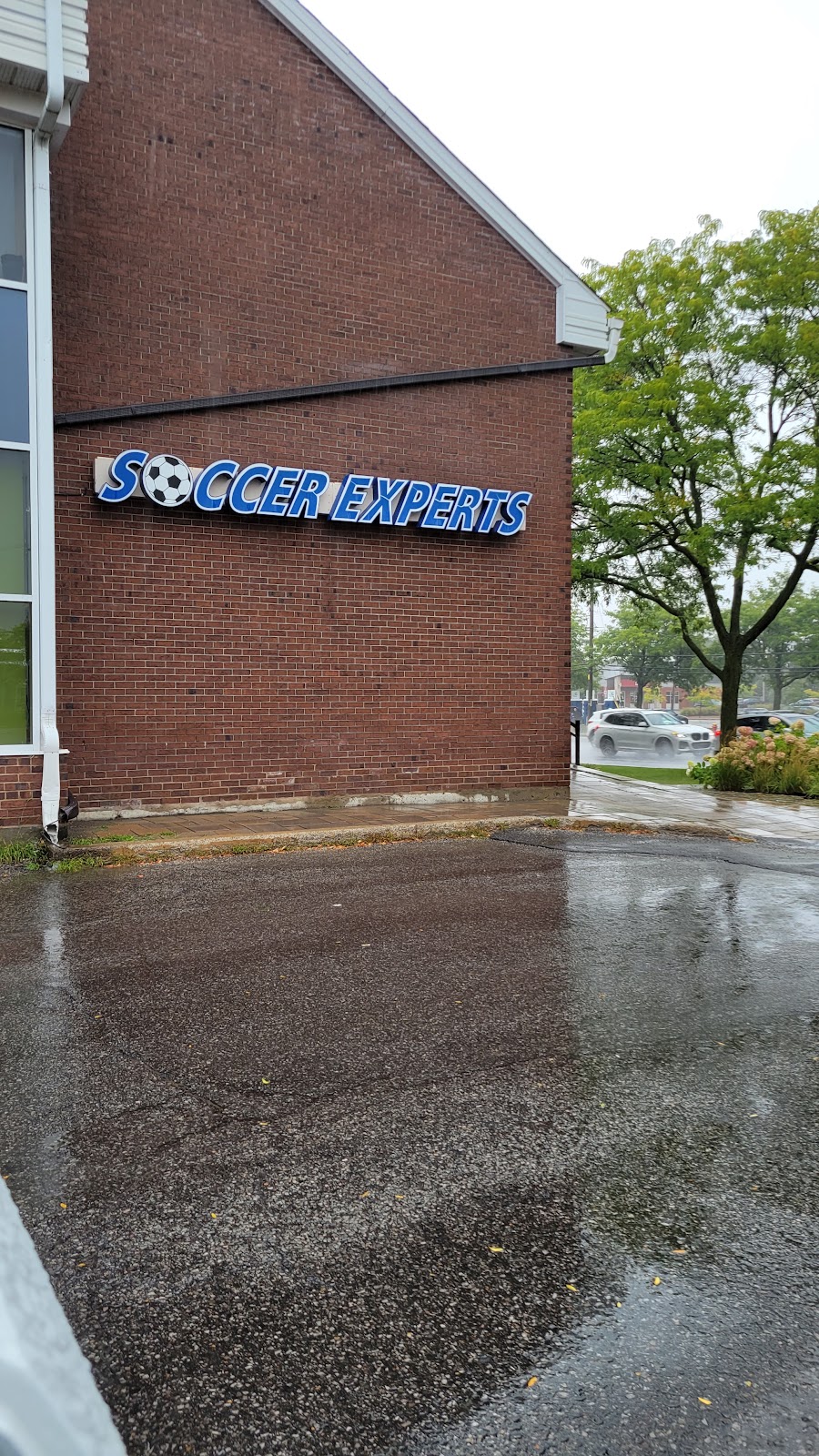 Soccer Experts | 2750 Bd Saint-Charles, Kirkland, QC H9H 3B6, Canada | Phone: (514) 694-0505