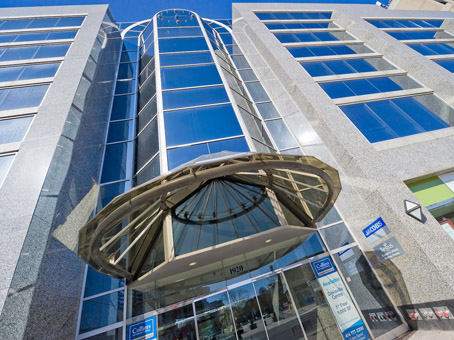 Regus - Ontario, Toronto - Davisville Centre | 1920 Yonge Street, Davisville Centre, Suite 200, Toronto, ON M4S 3E2, Canada | Phone: (416) 572-7500