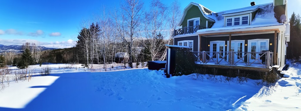 Chalets du Plateau des Hautes-Gorges de Charlevoix | 295 Rue Principale, Notre-Dame-des-Monts, QC G0T 1L0, Canada | Phone: (514) 518-6674